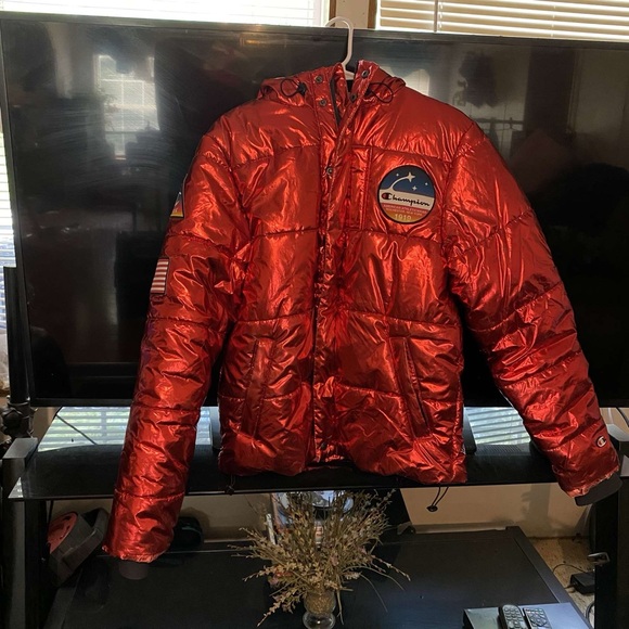 Champion Men's Shiny Red Puffer Coat - Picture 1 of 5